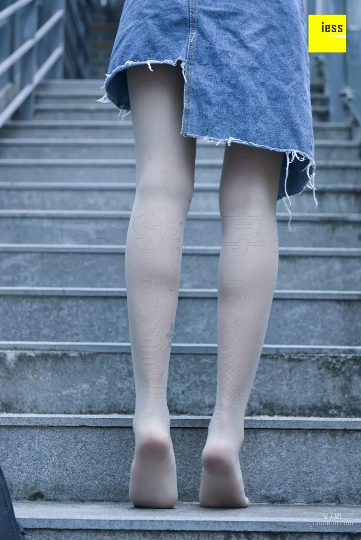Si Xiang Jia 107 Jing Jing, Crystal White Stockings [IESS] Photo Set photo 90
