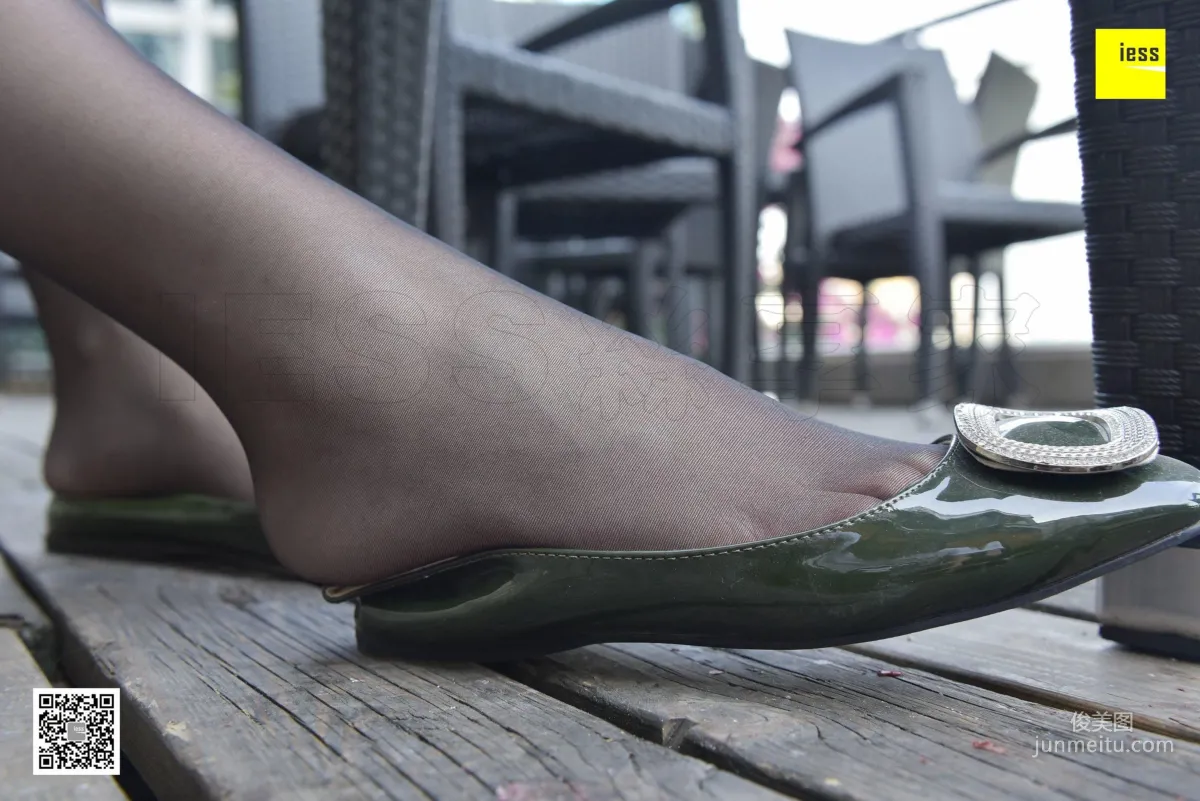 Si Xiang Jia 105 Zi Zi, Girl, You Should Still Wear Flat Shoes [IESS] Photo Set photo 75