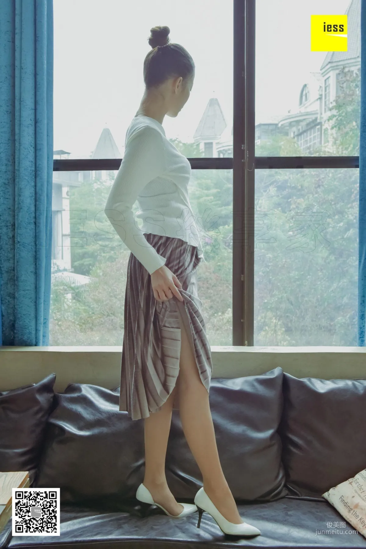 Silk Enjoyer 117 Qiuqiu Stretched Feet and Tempting Legs [IESS] Photo Set photo 92