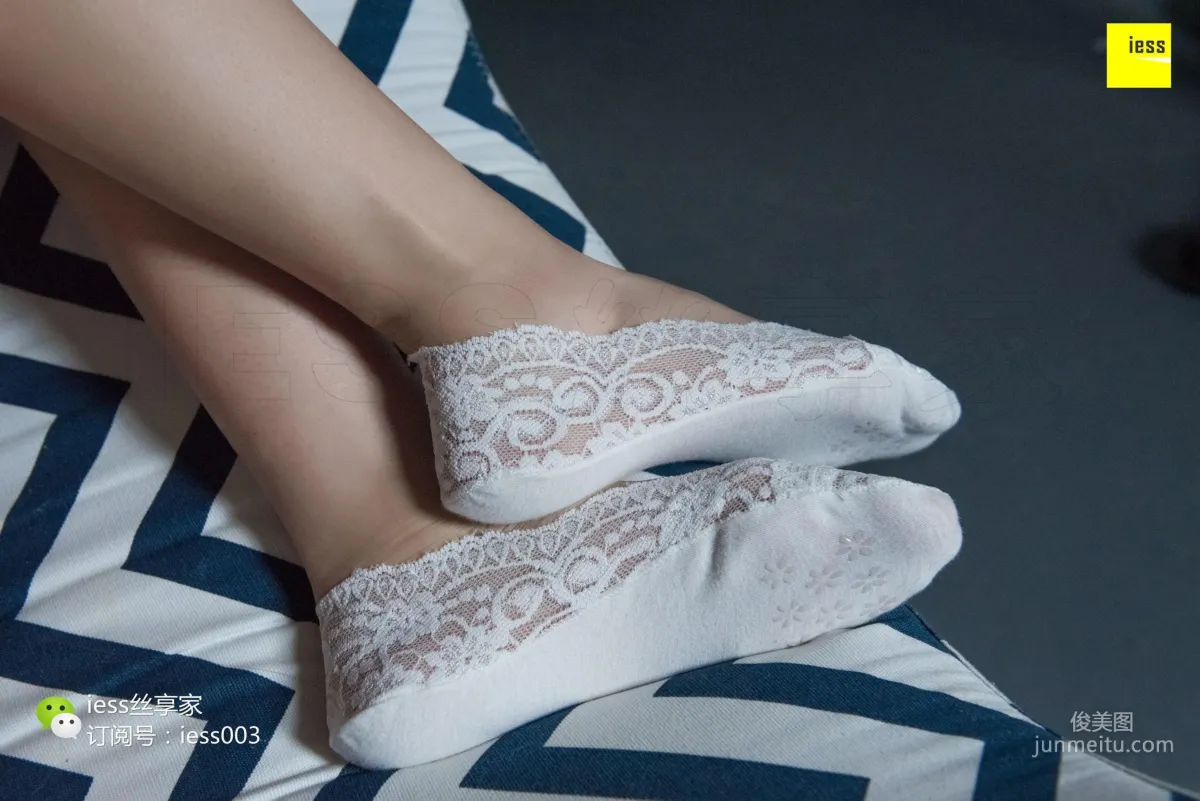 SiXiangJia 101 Jing Jing, Snow-White Ankle Socks and Beautiful Feet [IESS] Photo Set photo 65