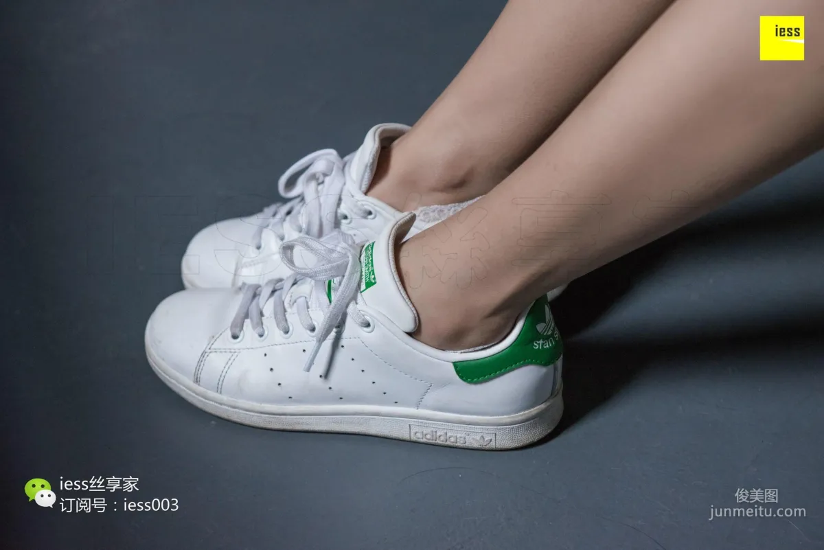 SiXiangJia 101 Jing Jing, Snow-White Ankle Socks and Beautiful Feet [IESS] Photo Set photo 2