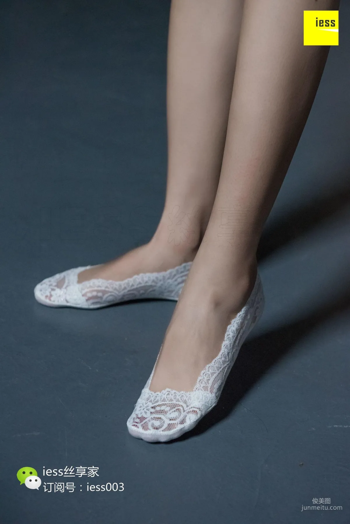 SiXiangJia 101 Jing Jing, Snow-White Ankle Socks and Beautiful Feet [IESS] Photo Set photo 68