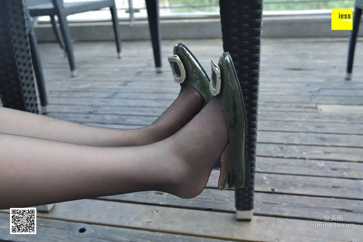 Si Xiang Jia 105 Zi Zi, Girl, You Should Still Wear Flat Shoes [IESS] Photo Set photo 50