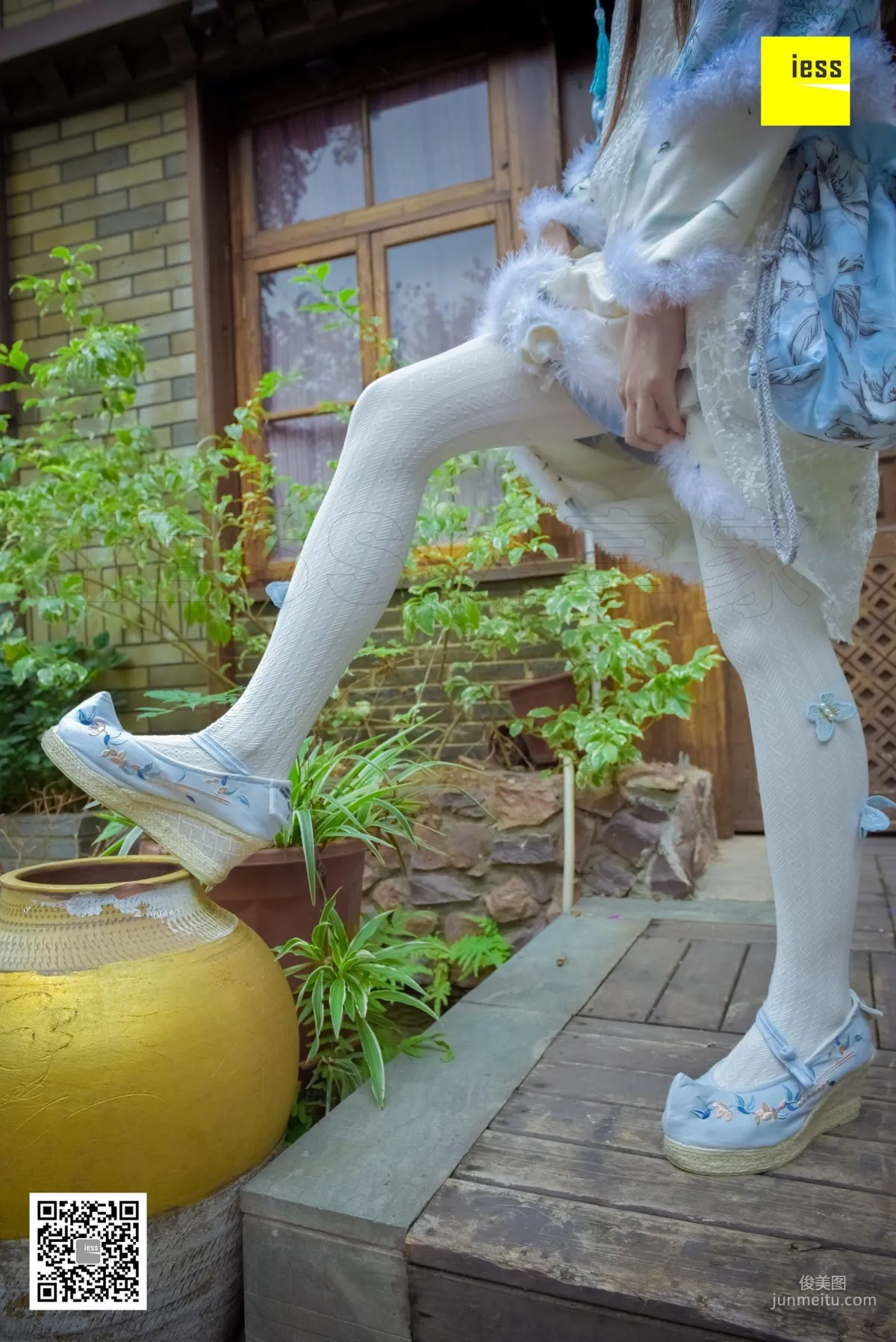Silk Enjoyer 122 Mu Mu, Hanfu Embroidered Shoes White Socks [IESS] Photo Set photo 6