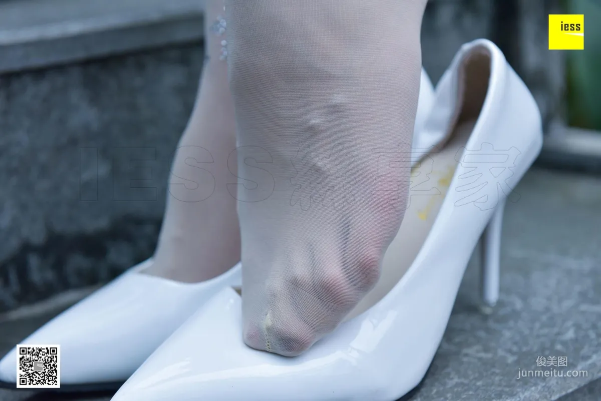 Si Xiang Jia 107 Jing Jing, Crystal White Stockings [IESS] Photo Set photo 40