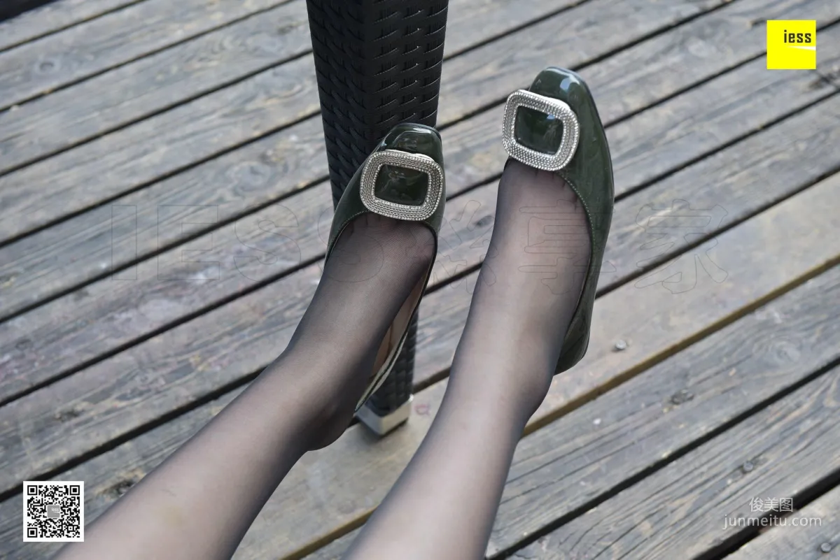 Si Xiang Jia 105 Zi Zi, Girl, You Should Still Wear Flat Shoes [IESS] Photo Set photo 53