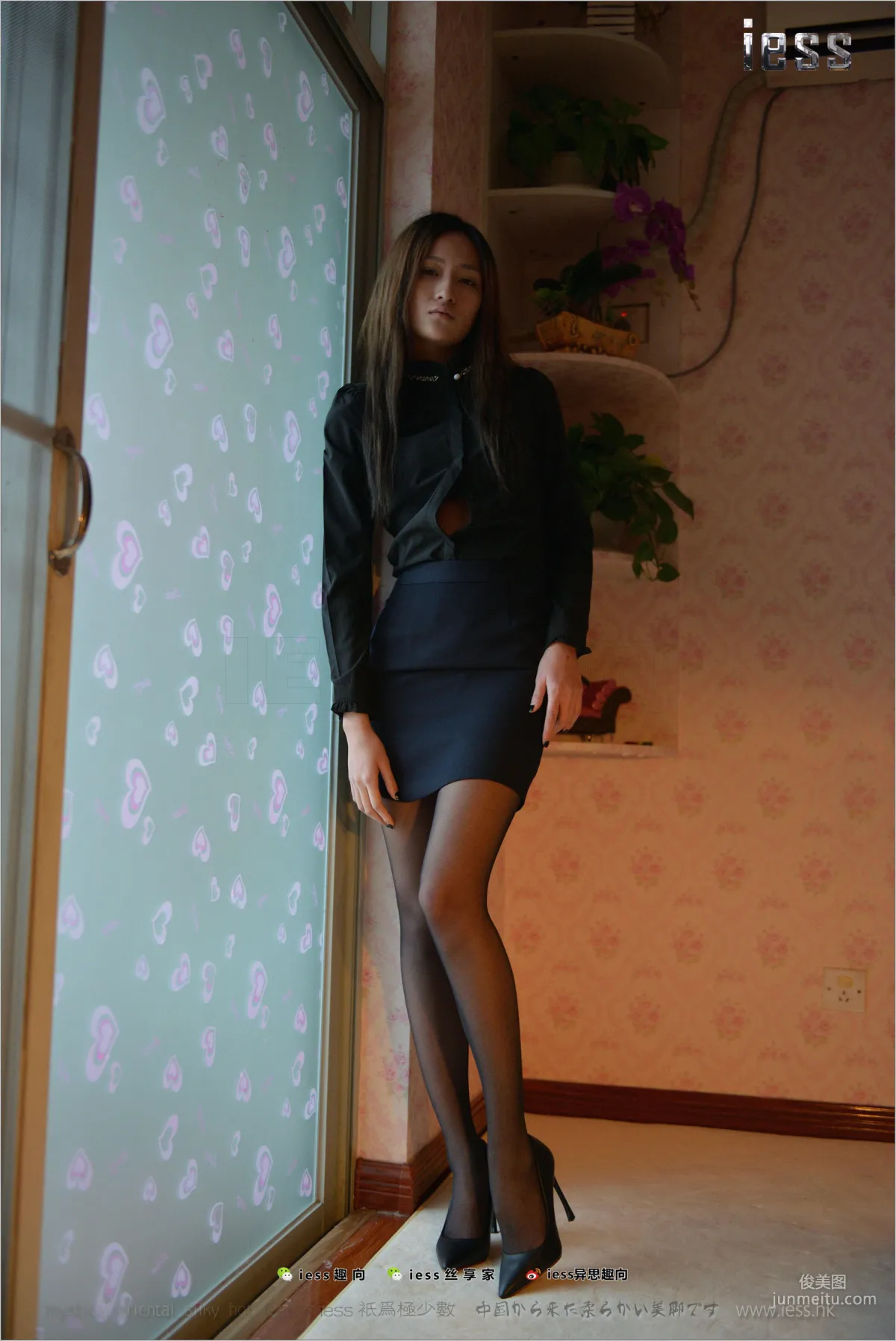 丝足便当168 潇潇 《黑丝女神黑丝秀》[IESS异思趣向] 写真集27