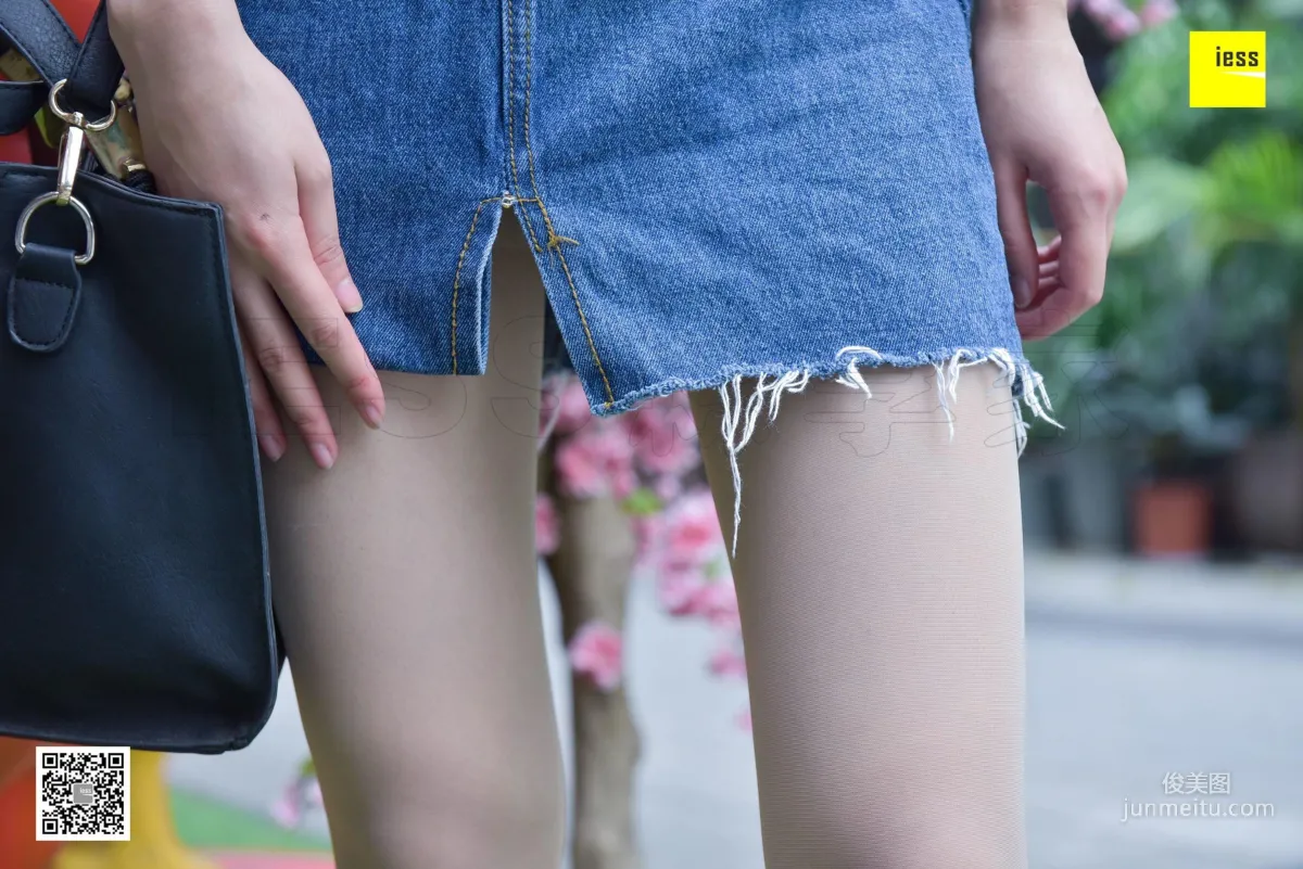 Si Xiang Jia 107 Jing Jing, Crystal White Stockings [IESS] Photo Set photo 20
