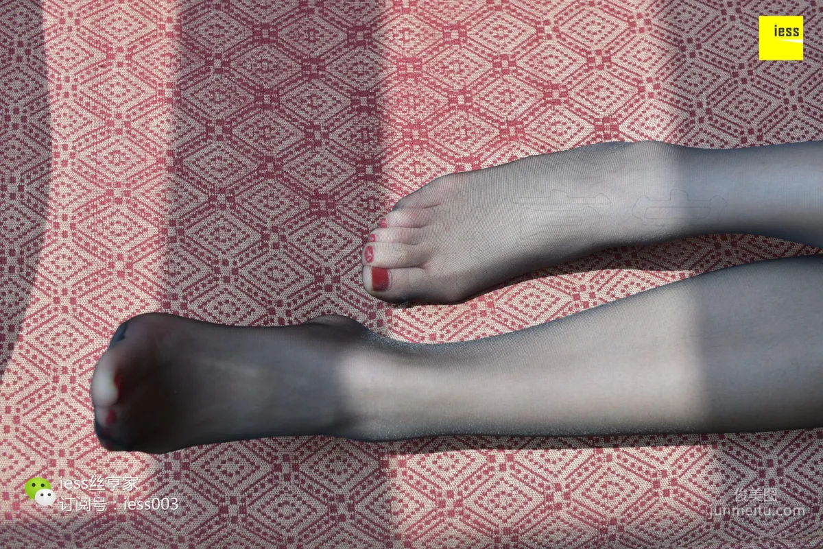 SiXiangJia 085 Qi Qi, Secret Meeting Black Stockings White-Collar Worker II [IESS] Photo Set photo 15