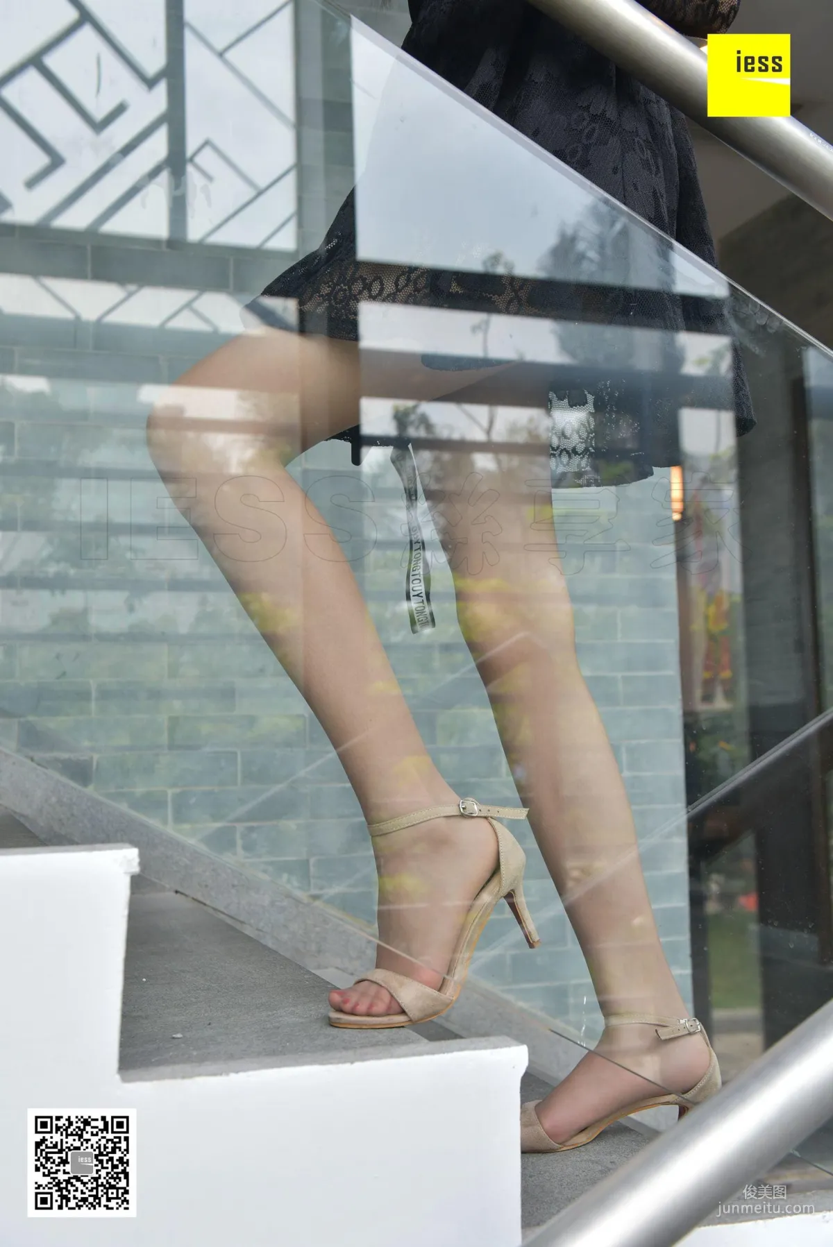 Silk Enjoyer 118 Qi Qi《Nothing Is Sexier Than Brown Stockings II》[IESS] Photo Set photo 15