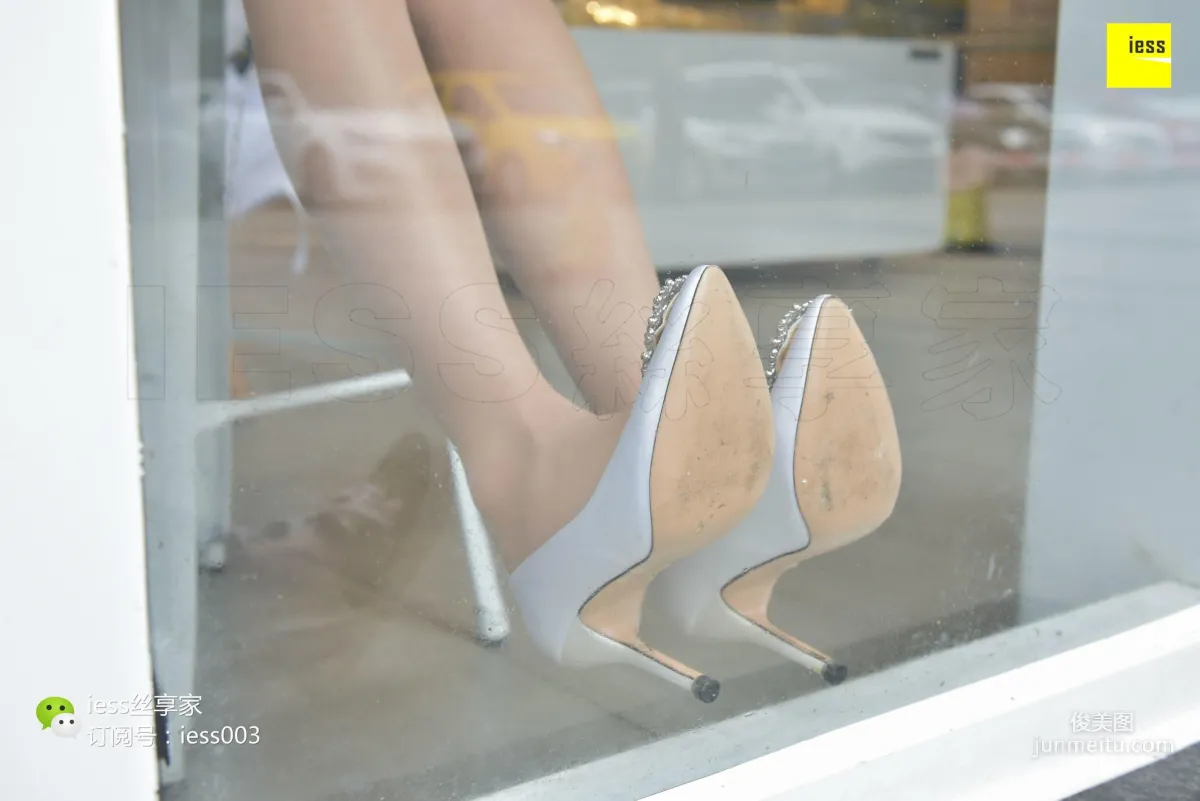 Silk Enjoyer 090 Wen Xin, The Meat Stockings Beauty in the Shop Window [IESS] Photo Set photo 26