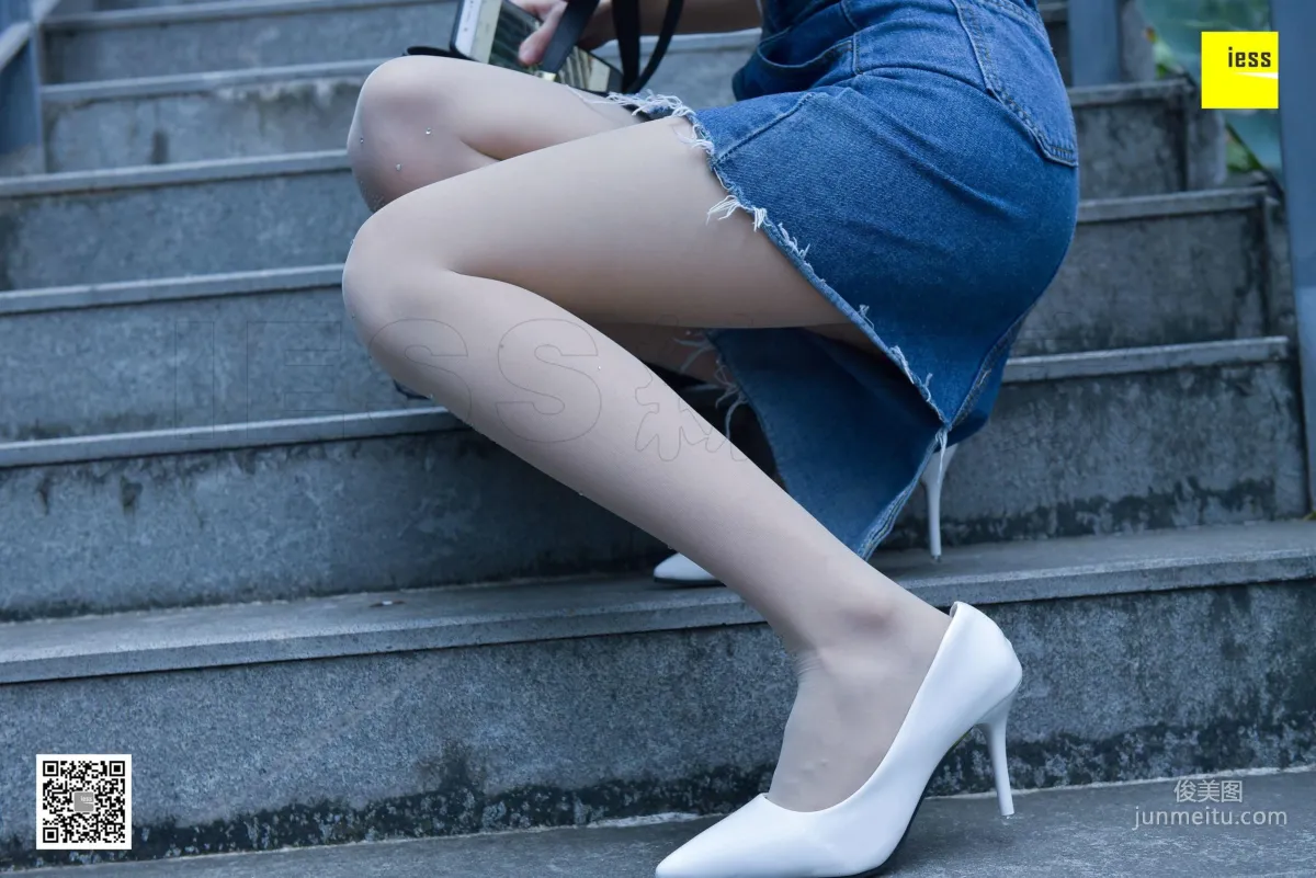 Si Xiang Jia 107 Jing Jing, Crystal White Stockings [IESS] Photo Set photo 47