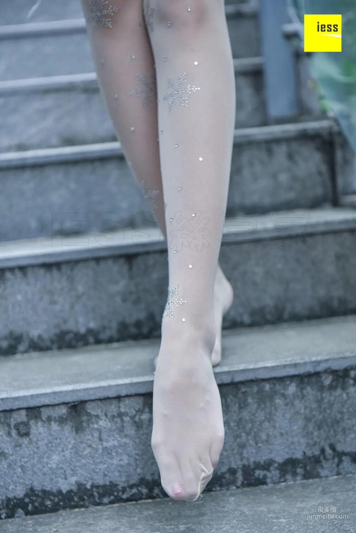 Si Xiang Jia 107 Jing Jing, Crystal White Stockings [IESS] Photo Set photo 86