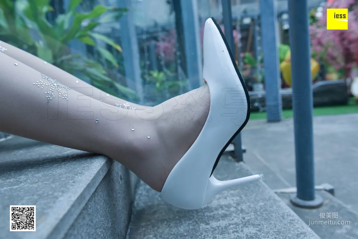 Si Xiang Jia 107 Jing Jing, Crystal White Stockings [IESS] Photo Set photo 51