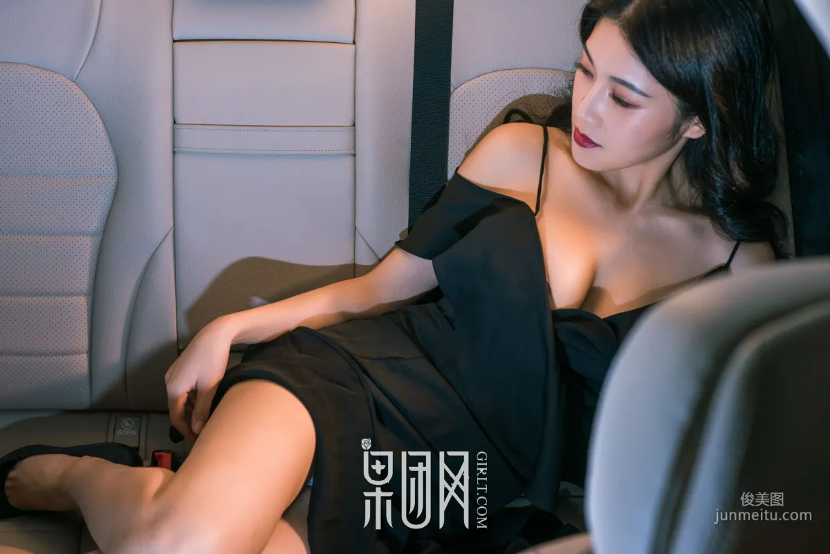 Wei Wei, Beauty vs Luxury Car, Which Do You Choose! [Girlt] No.107 Photo Set photo 30