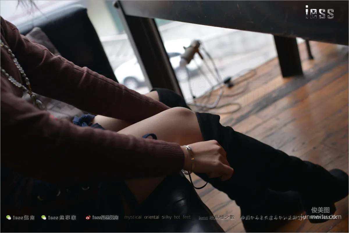 Silk Stockings Bento 190 Zhang Xinyue "Over-Knee Boots: King's Temptation 1" [IESS] Photo Set photo 18