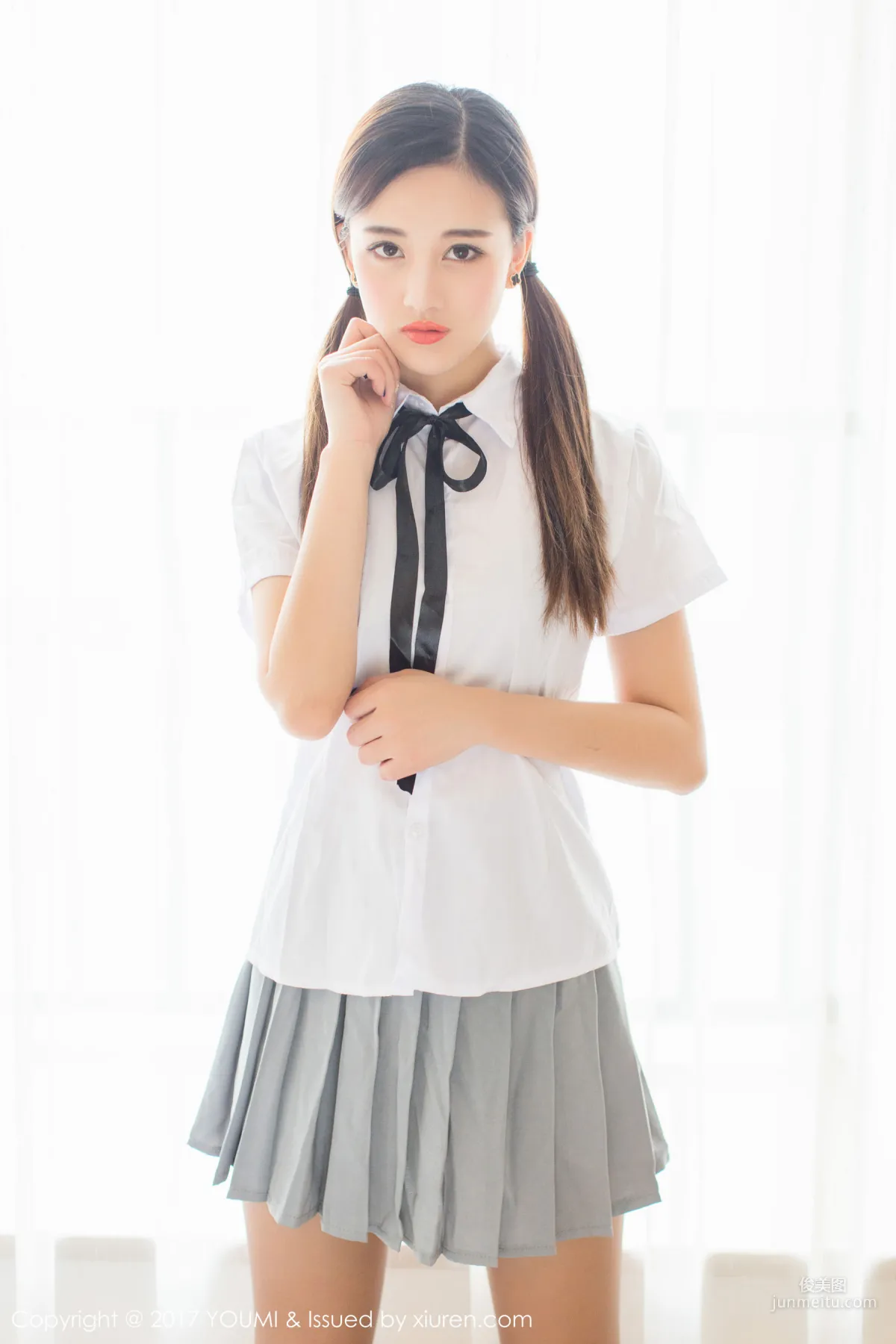 Nana TINA《Black Stockings OL Temptation + School Uniform》 [YouMi] VOL.087 Photo Set photo 17