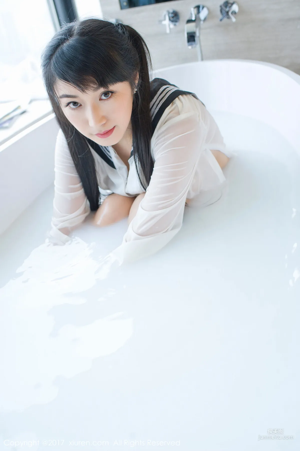 Panpan Longnv sunny《Milk Bath School Uniform + Transparent School Uniform + Black Nipple Covers》[XiuRen] NO.853 Photo Set photo 17