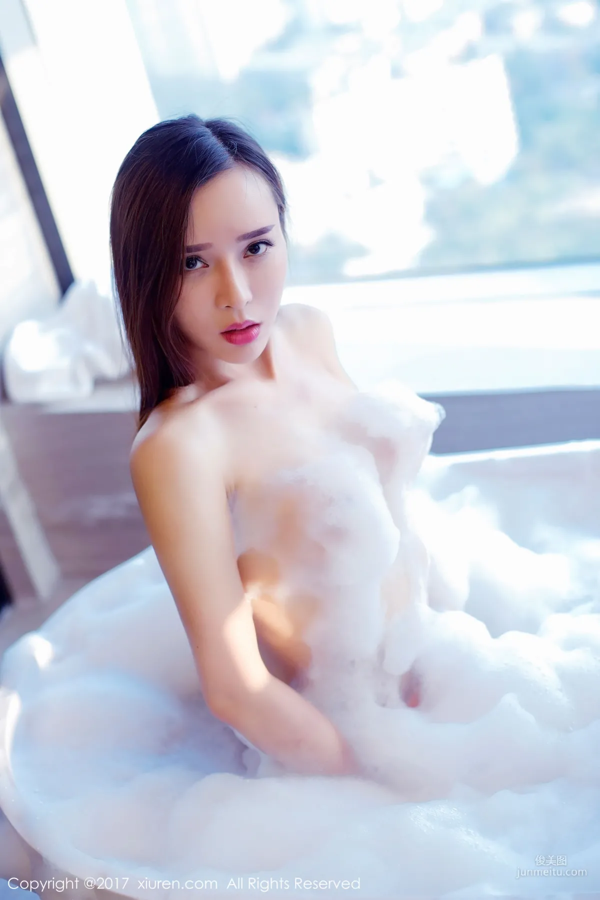 Ai Xiaoqing 'Human Bubble Bath + Japanese School Uniform Pool Lollipop' [XiuRen] NO.866 Photo Set photo 31