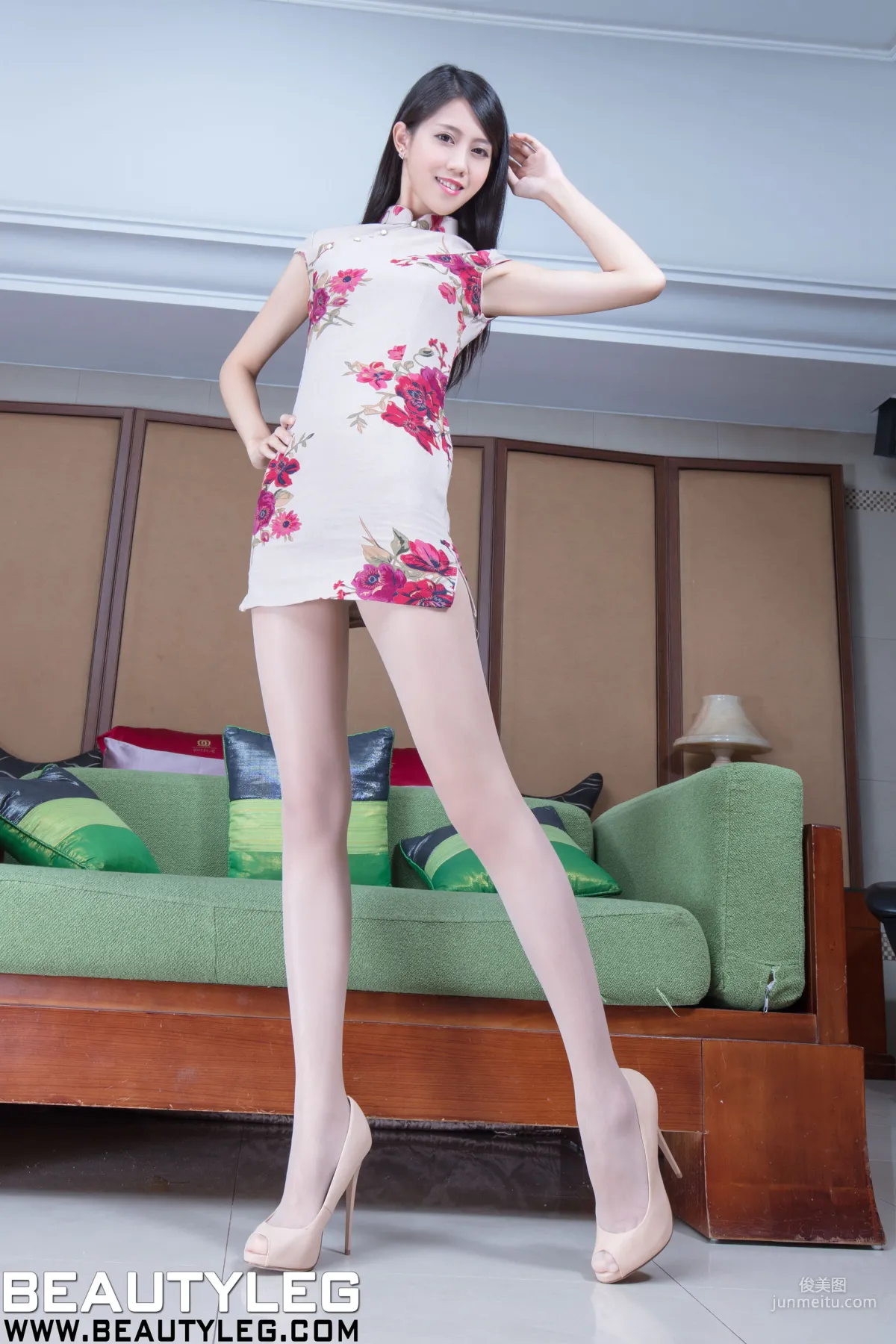 Baoer Candy / Leg Model Candy 'Pencil Skirt Short Skirt Legs' [Beautyleg] No.1561 Photo Set photo 4