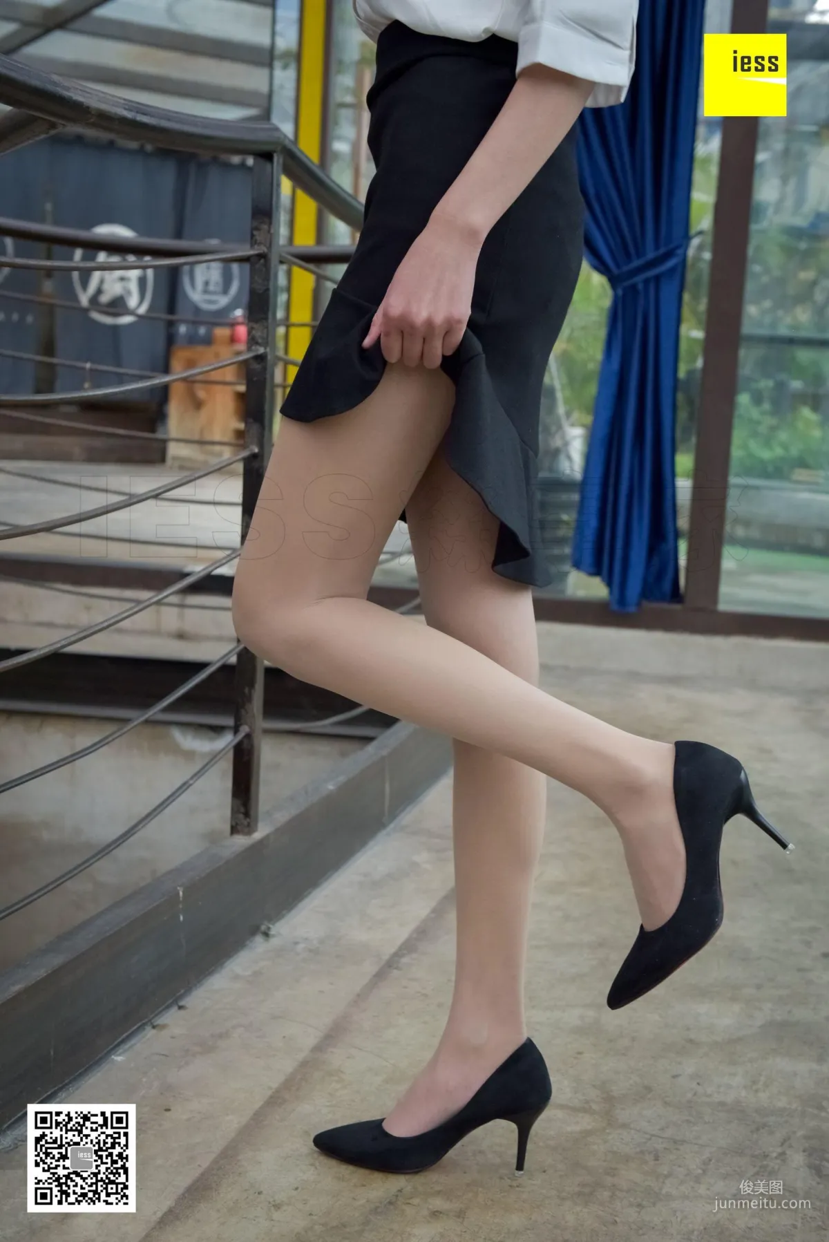 Si Xiang Jia 142 Yong Ying, Soft Girl Nude Stockings Slim Legs [IESS] Photo Set photo 65