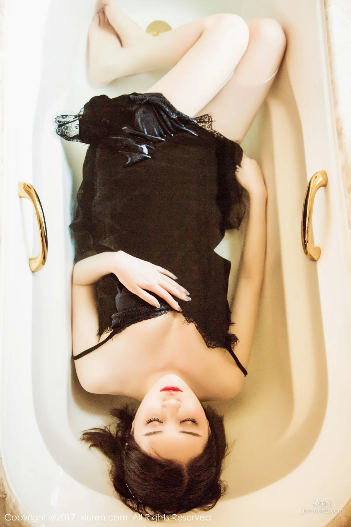Nian Shi (Kai Zhu) 'Seaside Aesthetic Style + Sexy Indoor' [XiuRen] NO.879 Photo Set photo 39
