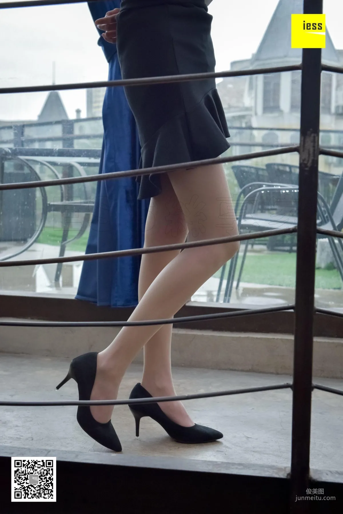 Si Xiang Jia 142 Yong Ying, Soft Girl Nude Stockings Slim Legs [IESS] Photo Set photo 22