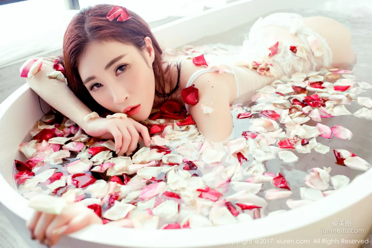 Perfect Big Honey @Sun Mengyao V "Lace Transparent Gauze Dress + Black Cutout Bra" [XiuRen] NO.850 Photo Set photo 61