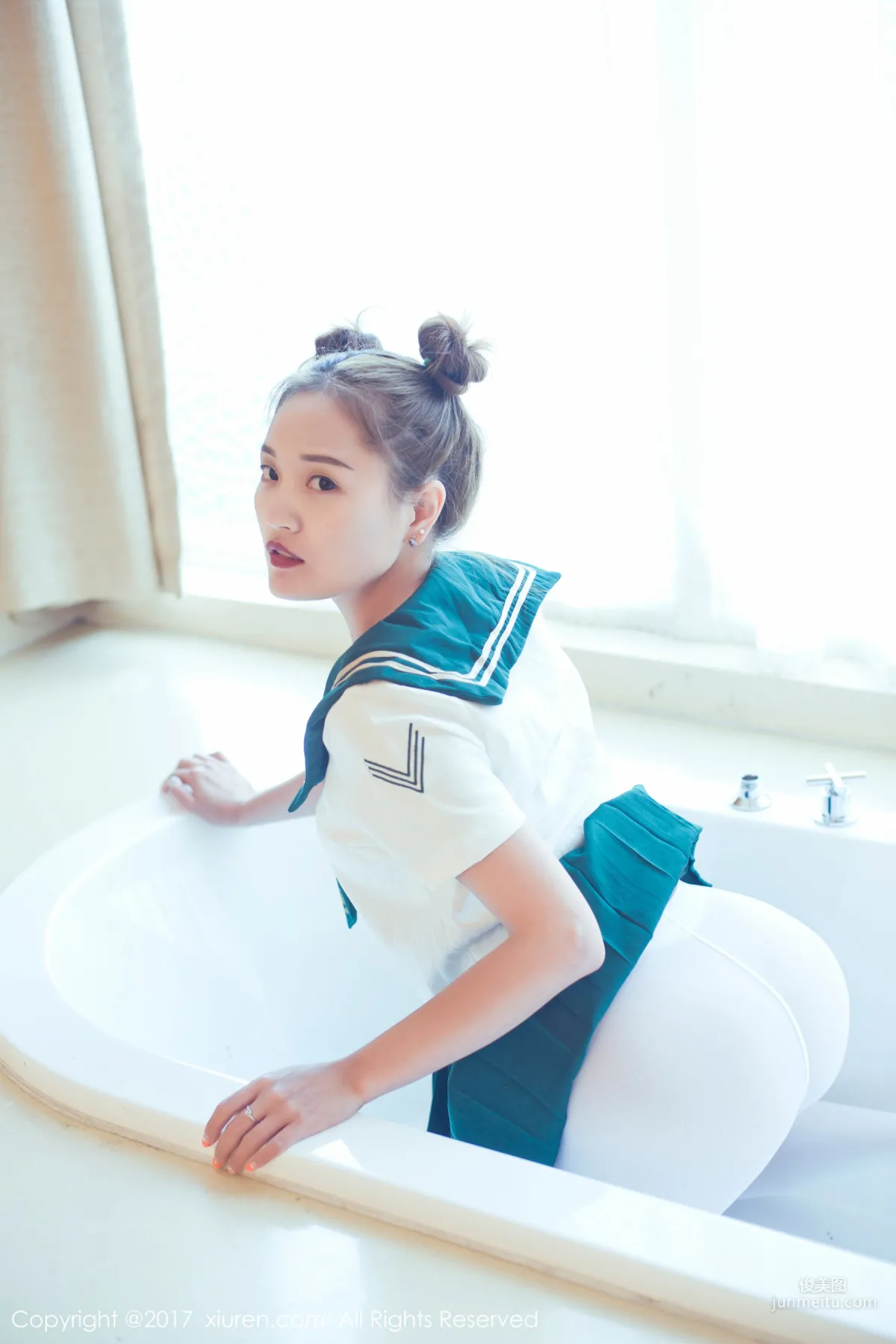 Waike TEL, Plump and Fair Beauty with Round Breasts and Slim Waist, the Angel in White of Surgery [XiuRen] NO.848 Photo Set photo 32