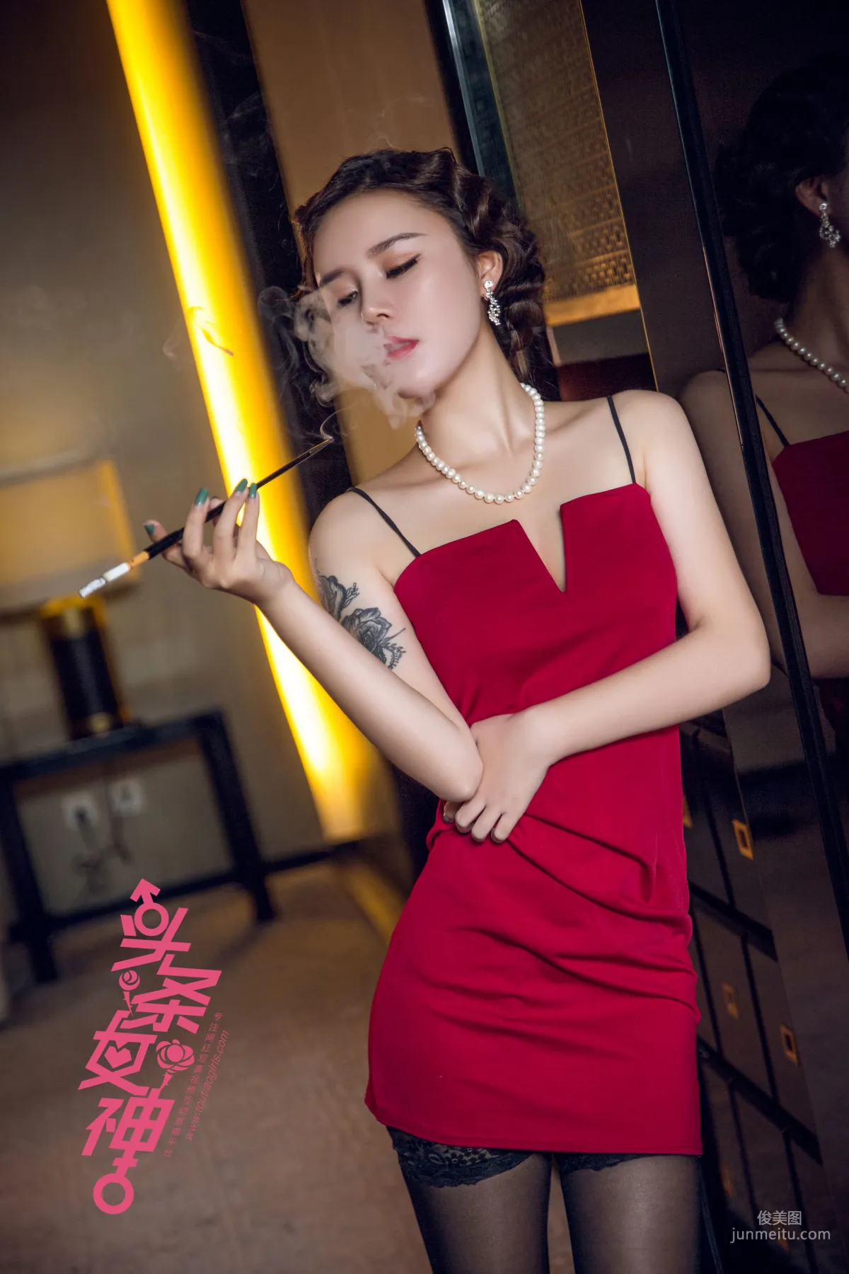 Ai Lisha 'Night Shanghai Qipao LOGO' [TouTiao Goddess] Photo Set photo 8