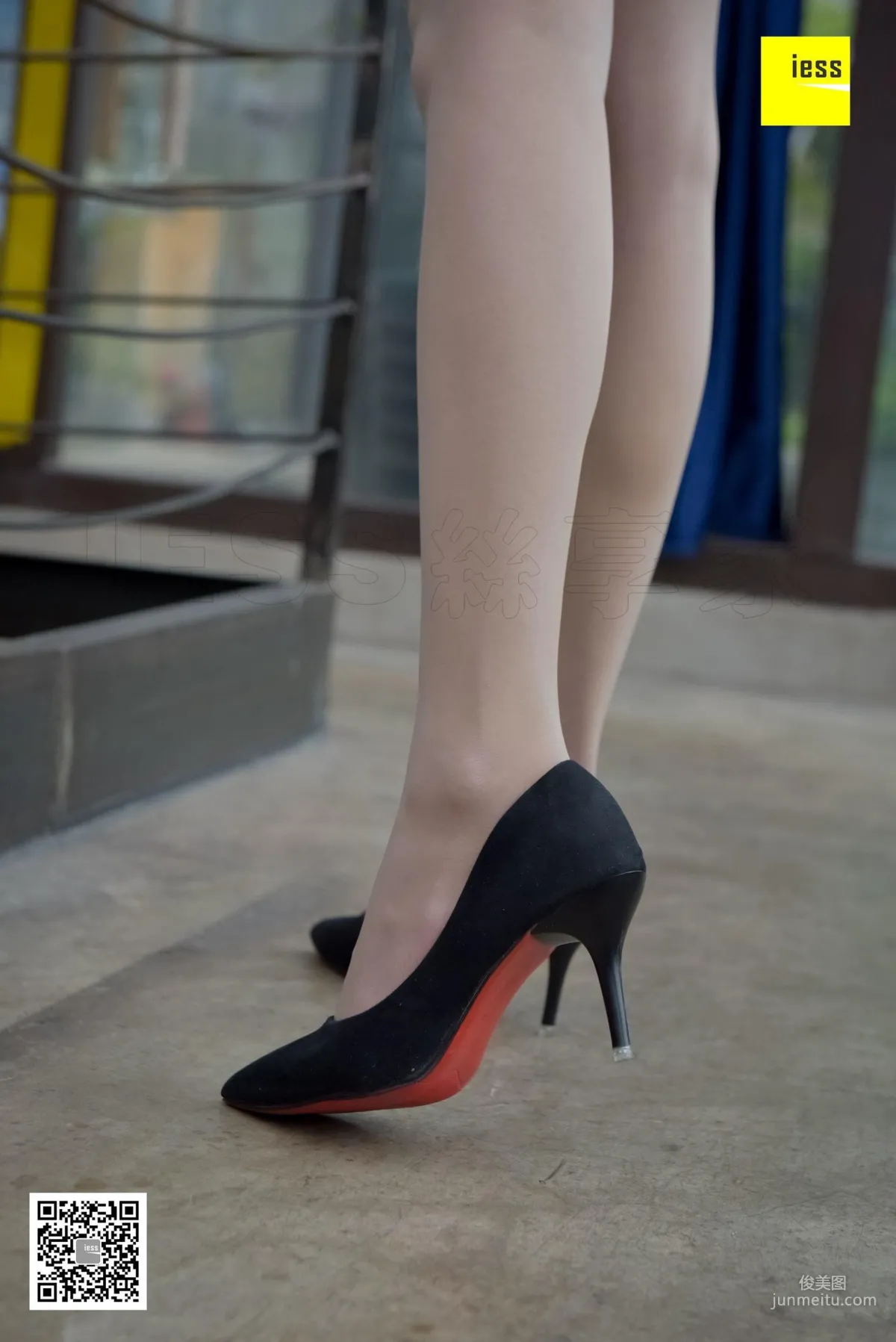 Si Xiang Jia 142 Yong Ying, Soft Girl Nude Stockings Slim Legs [IESS] Photo Set photo 13