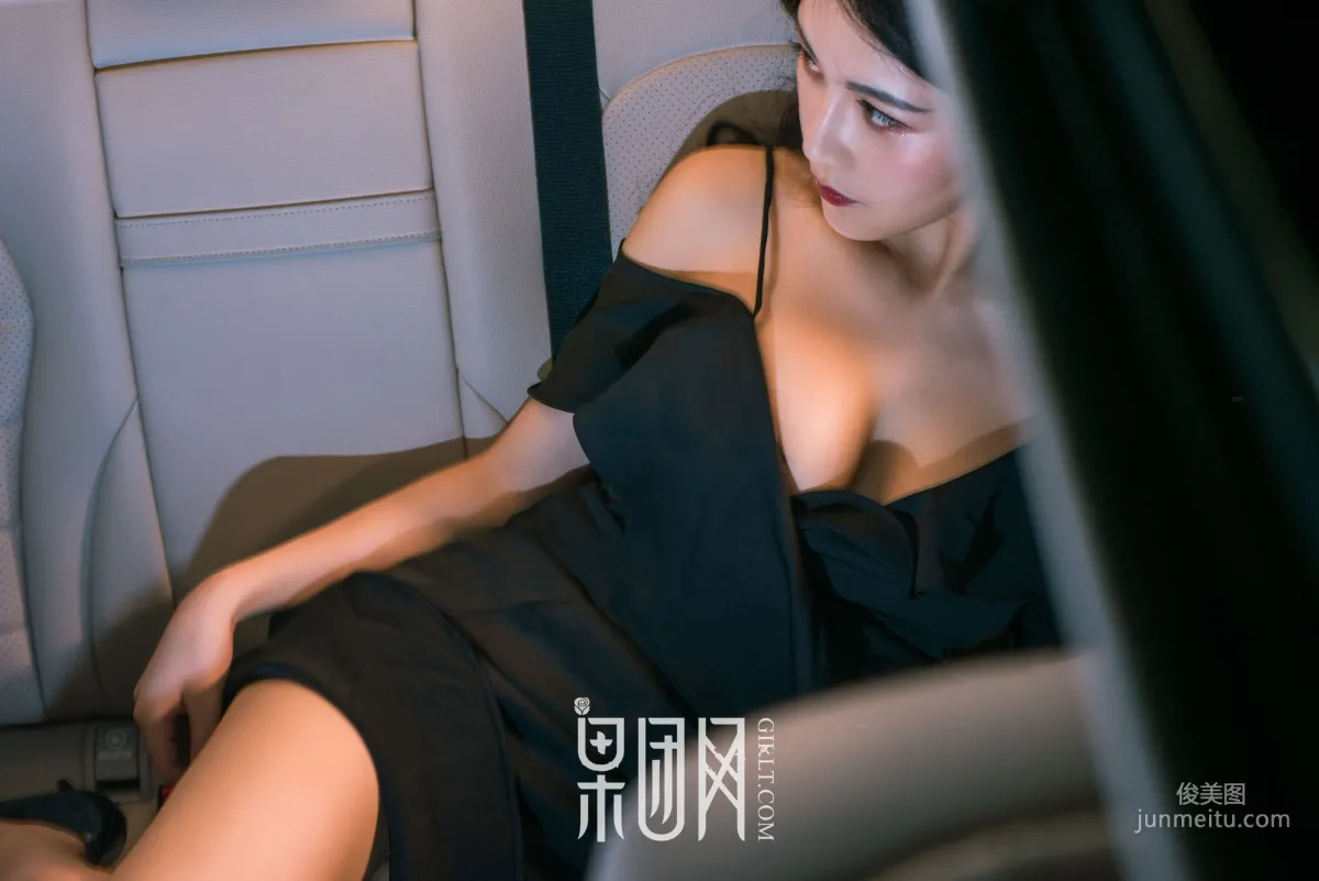 Wei Wei, Beauty vs Luxury Car, Which Do You Choose! [Girlt] No.107 Photo Set photo 26