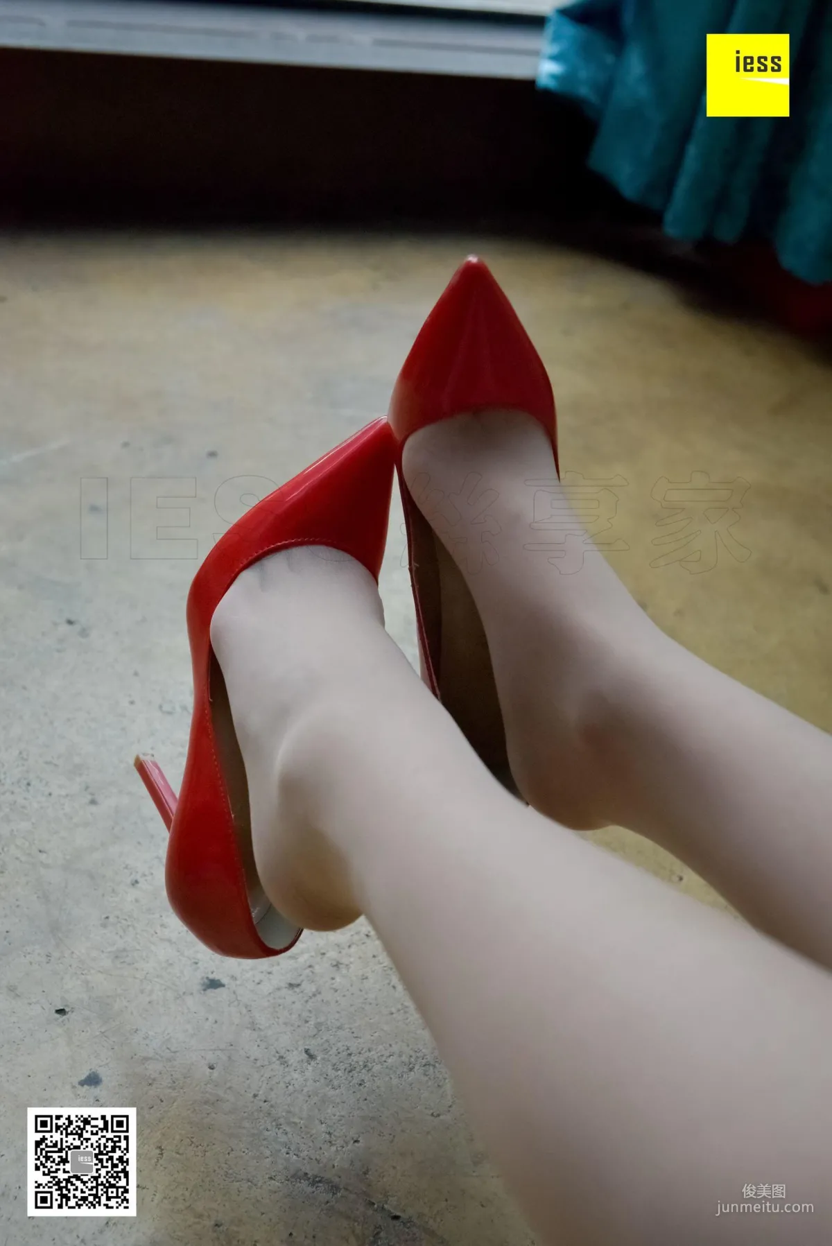 Silk Enjoyer 146 Zi Zi "Non-Slip Sole Nude Stockings and Red High Heels" [IESS] Photo Set photo 35