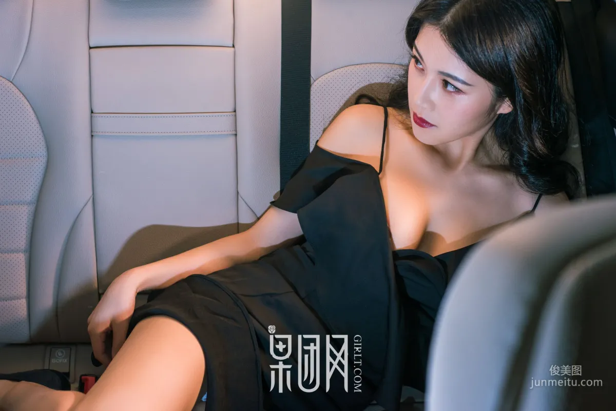 Wei Wei, Beauty vs Luxury Car, Which Do You Choose! [Girlt] No.107 Photo Set photo 27