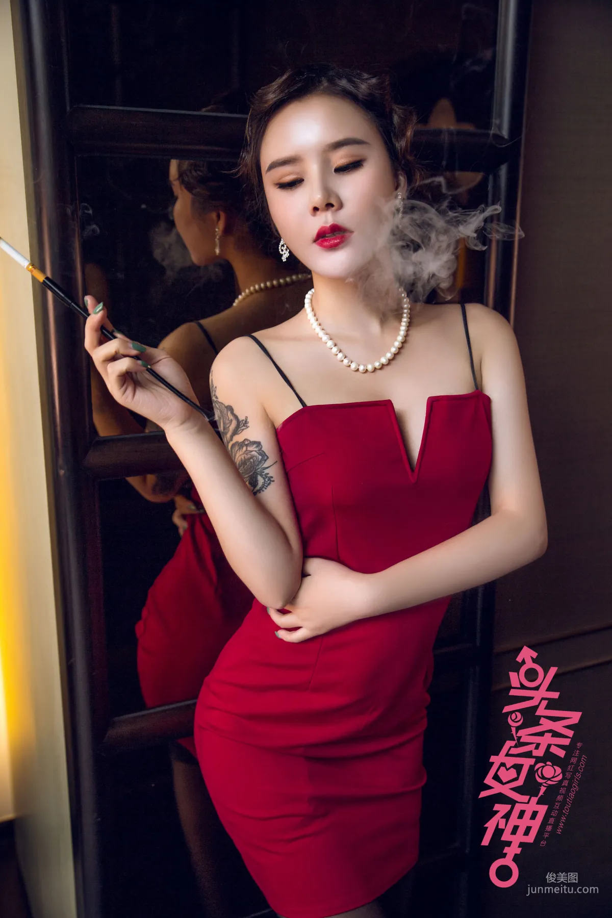 Ai Lisha 'Night Shanghai Qipao LOGO' [TouTiao Goddess] Photo Set photo 12
