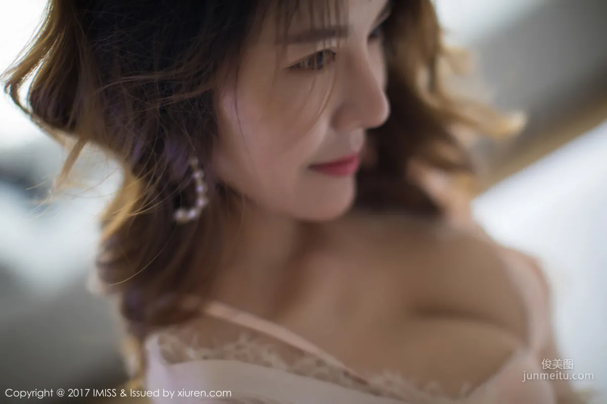 Yiyi Yiyi, Mature Beauty Yiyi [IMISS] VOL.200 Photo Set photo 24