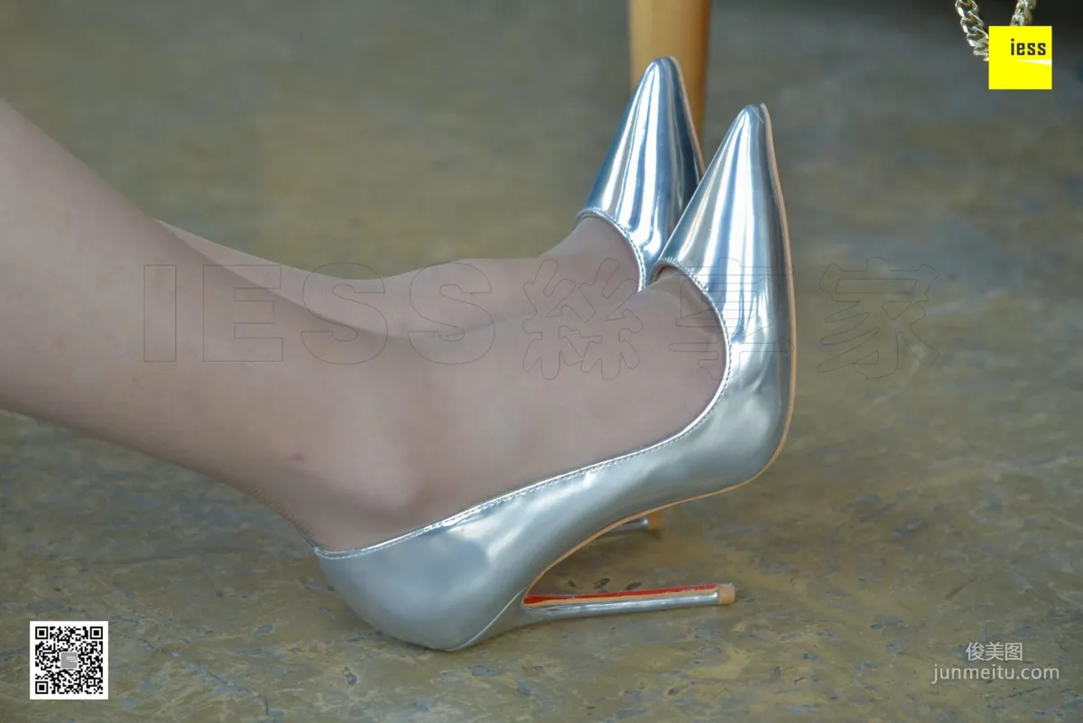 Si Xiang Jia 147 Lai Lai, Silver Ultra High Thin Heel and Nude Stockings [IESS] Photo Set photo 39