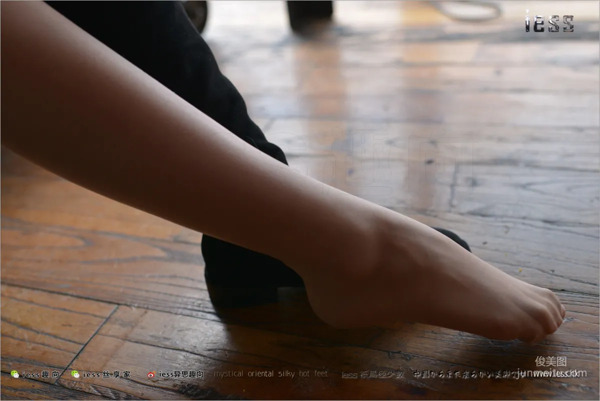 Silk Stockings Bento 190 Zhang Xinyue "Over-Knee Boots: King's Temptation 1" [IESS] Photo Set photo 95