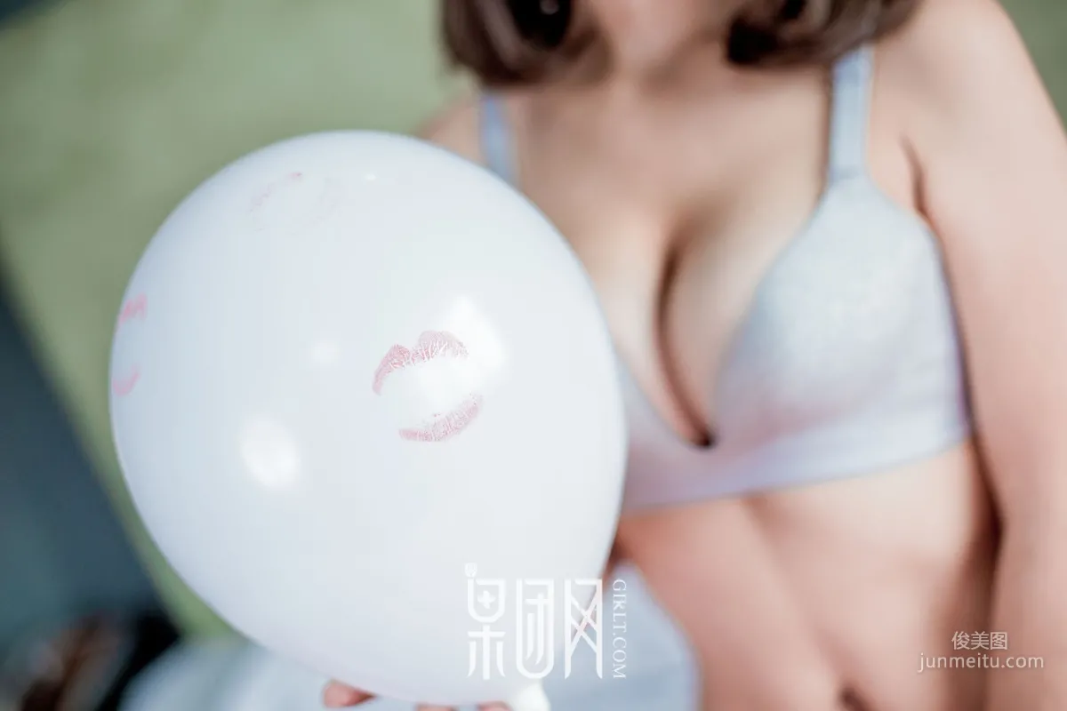 "Beautiful Breasts & Balloons, Fullness & Fragility!" [Girlt] No.108 Photo Set photo 33
