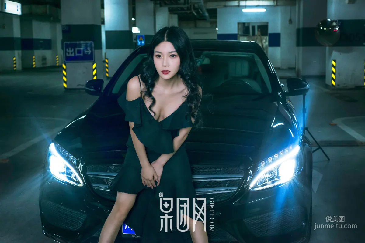 Wei Wei, Beauty vs Luxury Car, Which Do You Choose! [Girlt] No.107 Photo Set photo 9