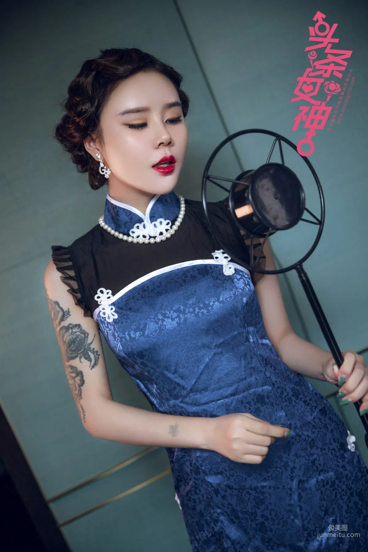Ai Lisha 'Night Shanghai Qipao LOGO' [TouTiao Goddess] Photo Set photo 18