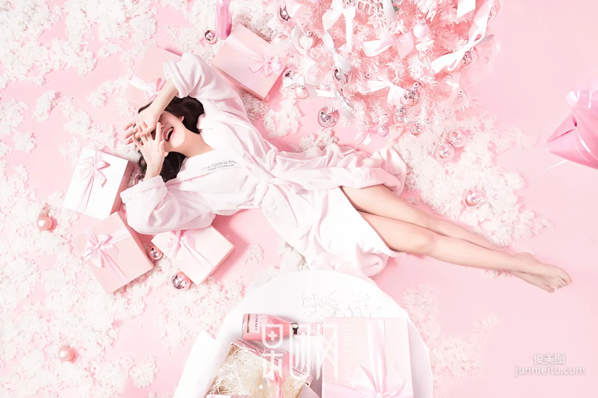 Mo Yaqi, Christmas Surprise [Girlt] NO.111 Photo Set photo 12