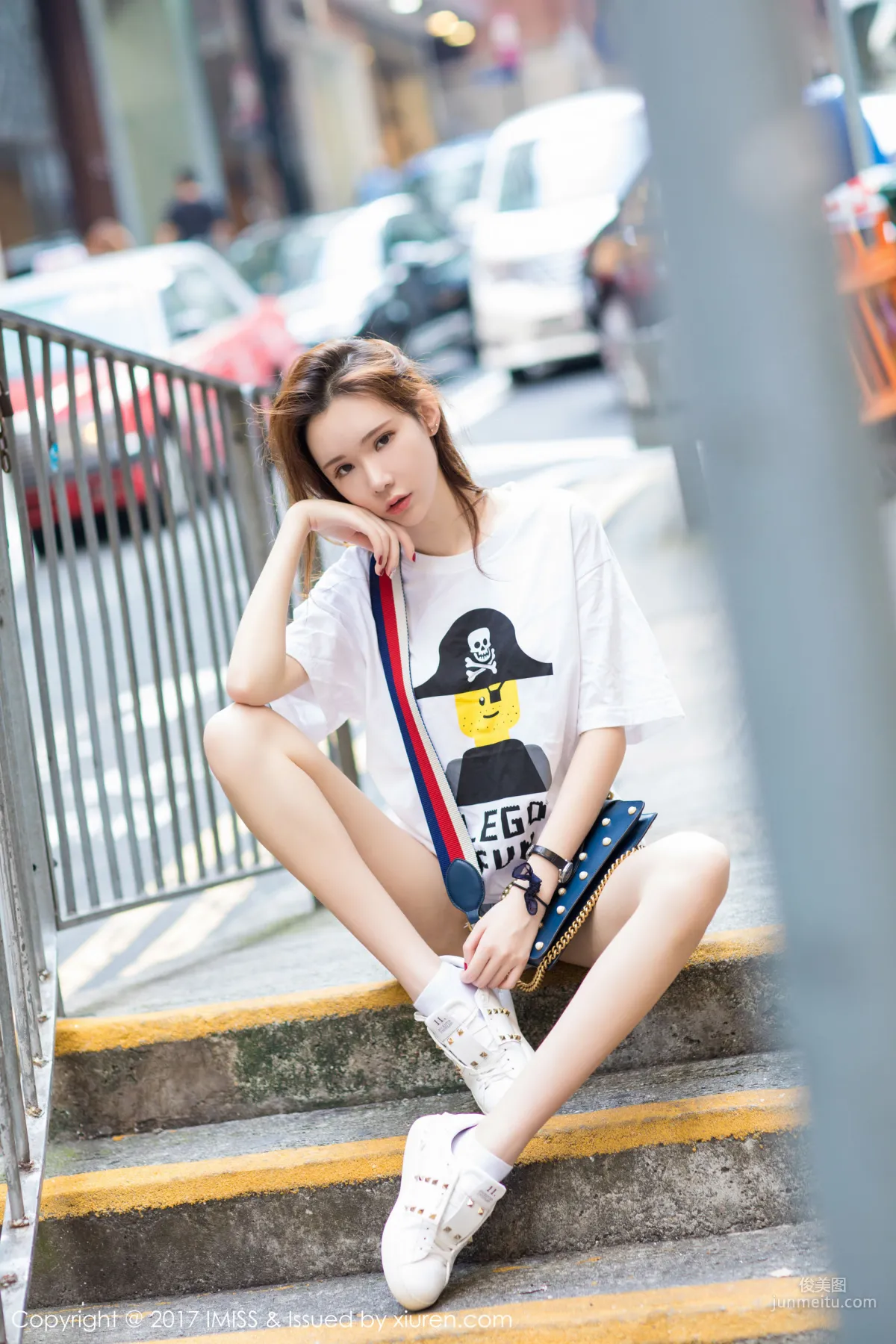 Meng Qiqi Irene, Black Stockings Beautiful Legs + Street Snap OL Cute Soft Girl [IMISS] VOL.199 Photo Set photo 61
