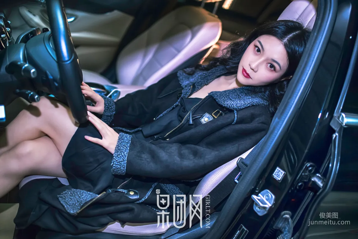Wei Wei, Beauty vs Luxury Car, Which Do You Choose! [Girlt] No.107 Photo Set photo 23