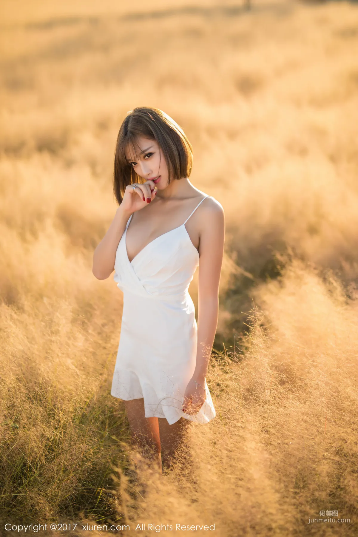 Sweet Goddess @Yang Chenchen sugar 'Sexy Outdoor Photos' [XiuRen] NO.847 Photo Set photo 19