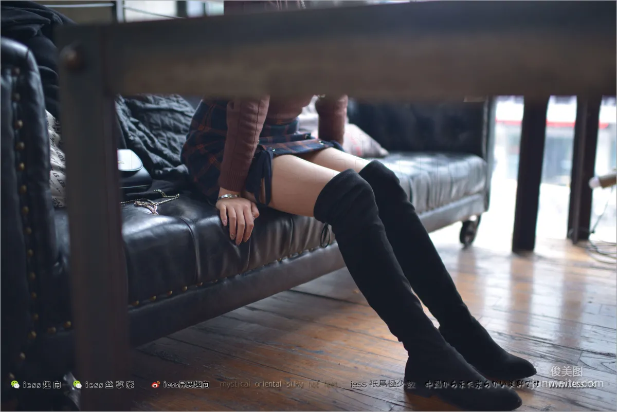 Silk Stockings Bento 190 Zhang Xinyue "Over-Knee Boots: King's Temptation 1" [IESS] Photo Set photo 1