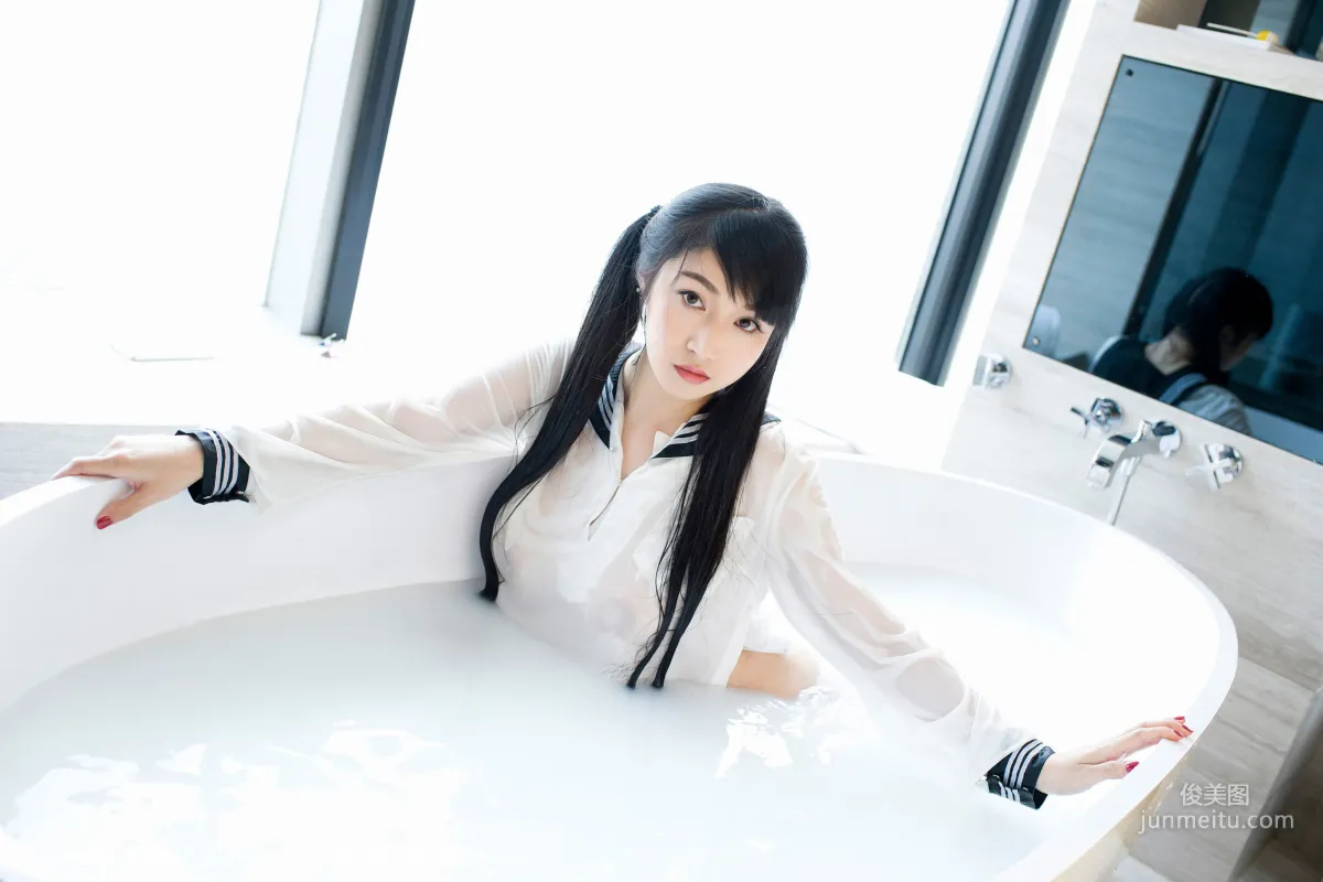 Panpan Longnv sunny《Milk Bath School Uniform + Transparent School Uniform + Black Nipple Covers》[XiuRen] NO.853 Photo Set photo 13