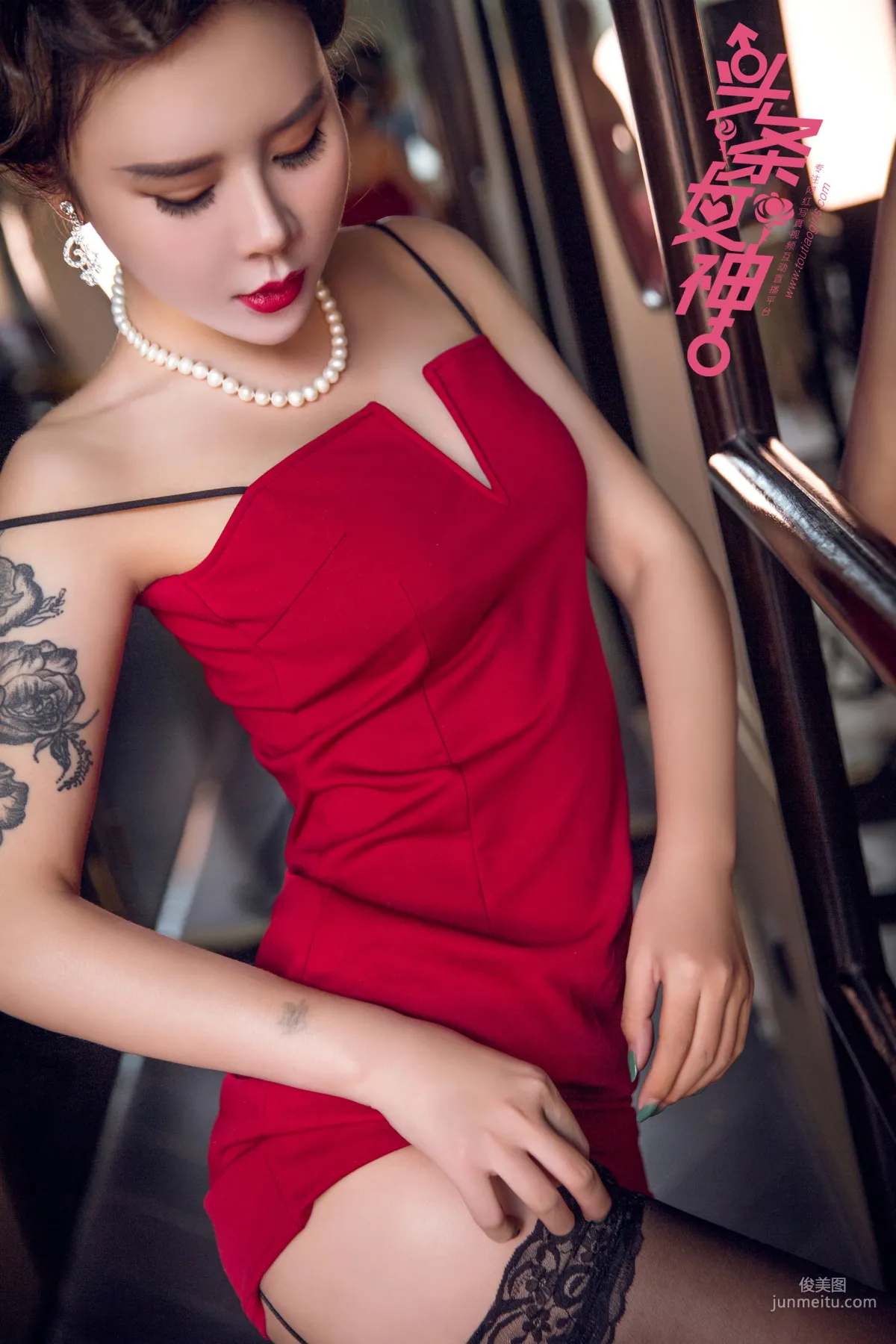 Ai Lisha 'Night Shanghai Qipao LOGO' [TouTiao Goddess] Photo Set photo 14