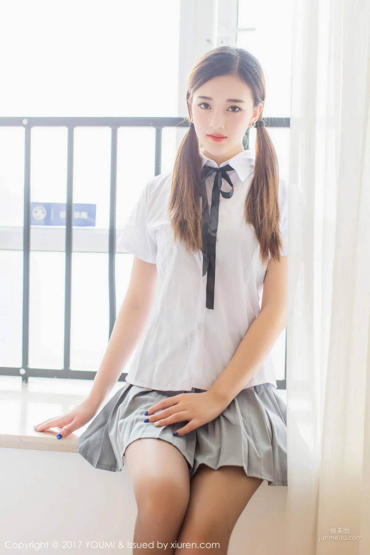 Nana TINA《Black Stockings OL Temptation + School Uniform》 [YouMi] VOL.087 Photo Set photo 21