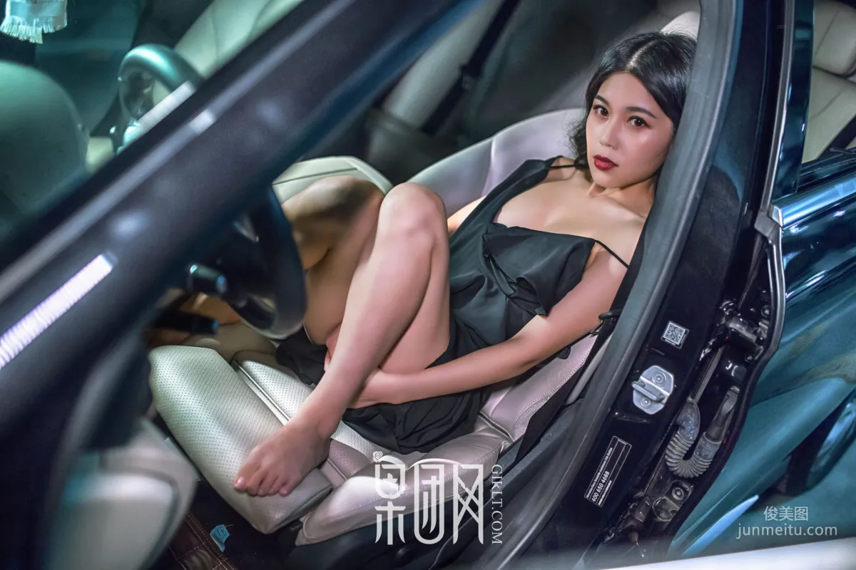 Wei Wei, Beauty vs Luxury Car, Which Do You Choose! [Girlt] No.107 Photo Set photo 54